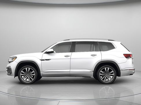 Used 2023 Volkswagen Atlas SEL R-Line AWD/4WD image 2