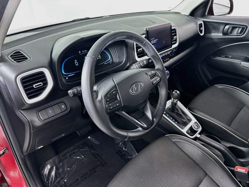 Used 2023 Hyundai Venue Limited w/ Cargo Package FWD image 9