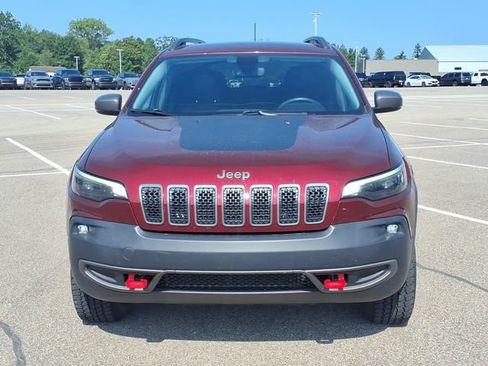 Used 2019 Jeep Cherokee Trailhawk w/ Cold Weather Group AWD/4WD image 2