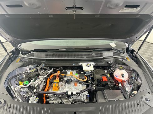 Used 2024 Chevrolet Equinox EV RS FWD image 36