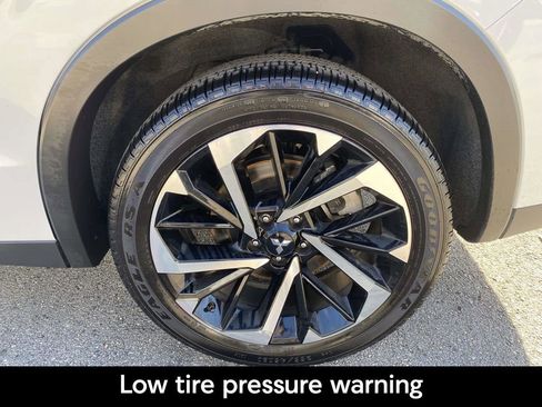 Used 2024 Mitsubishi Outlander SE image 9