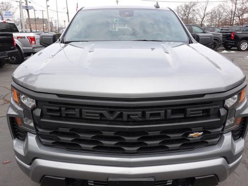 Used 2023 Chevrolet Silverado 1500 Custom image 6