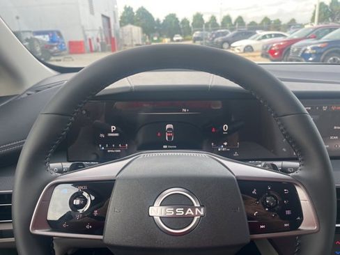 New 2025 Nissan Murano SV image 11