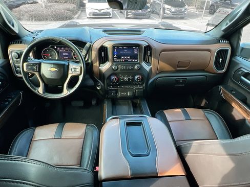 Used 2022 Chevrolet Silverado 3500 High Country image 30