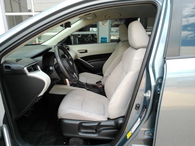 Used 2022 Toyota Corolla Cross LE w/ Black Badges Package (TMS) AWD/4WD image 12
