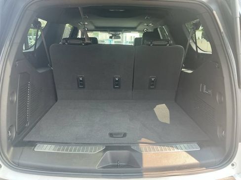 Used 2025 Chevrolet Suburban RST w/ Comfort Package AWD/4WD image 15