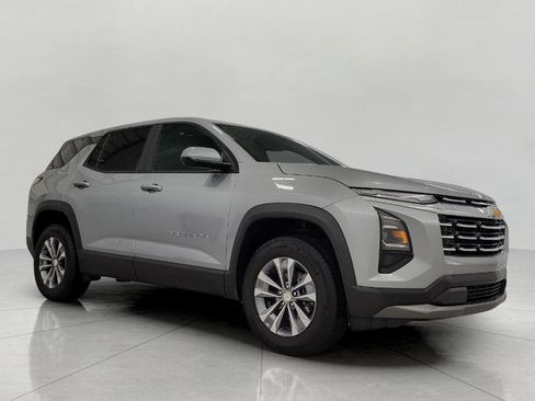 Used 2025 Chevrolet Equinox LT image 1