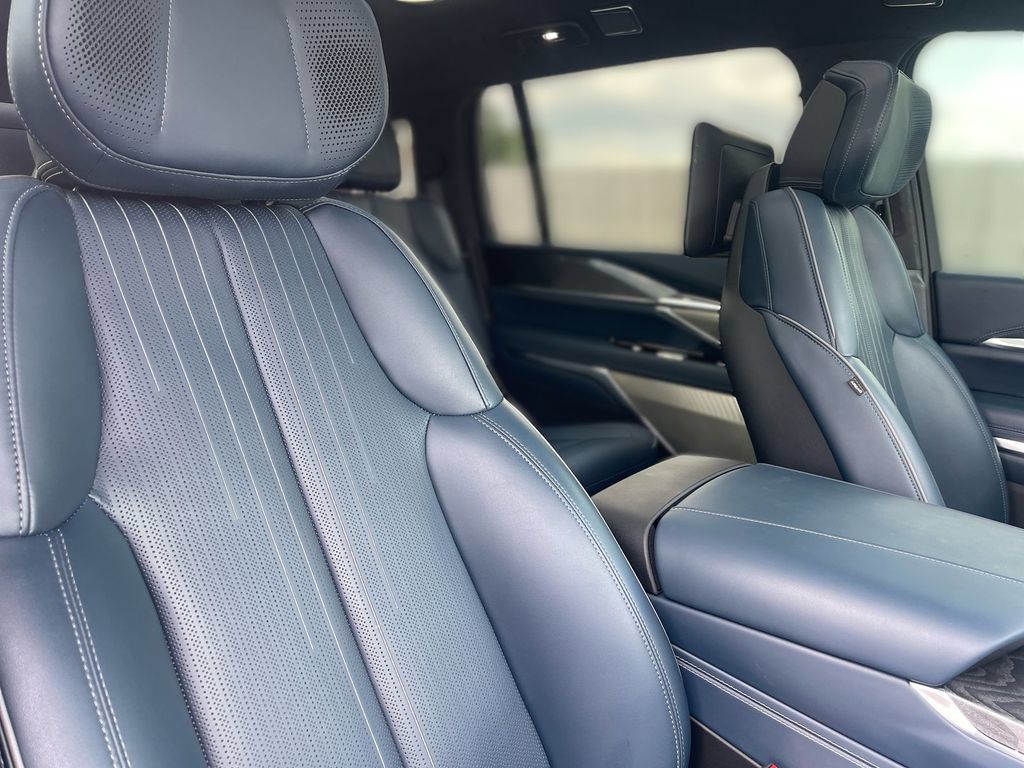 Certified 2025 Cadillac Escalade IQ Sport 2 AWD/4WD image 33