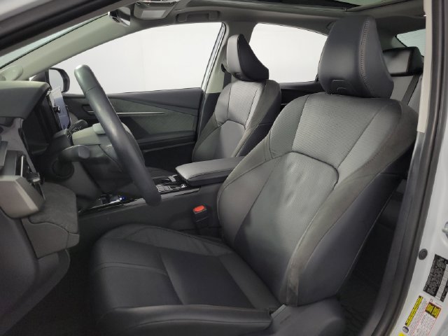 Used 2025 Toyota Camry XLE w/ Premium Plus Package FWD image 14