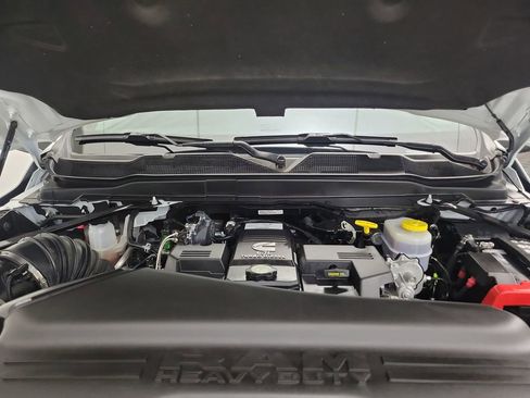 Used 2024 RAM 3500 Tradesman w/ Chrome Appearance Group image 31