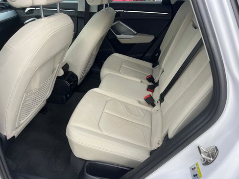 Used 2020 Audi Q3 2.0T Premium w/ Convenience Package image 21