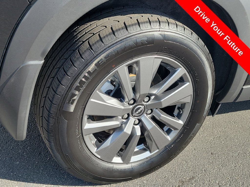 Used 2025 Nissan Pathfinder S AWD/4WD image 27