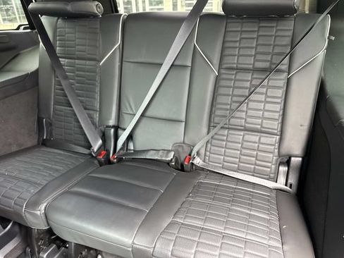 Used 2023 Cadillac Escalade Sport Platinum w/ LPO, ONYX Package AWD/4WD image 16