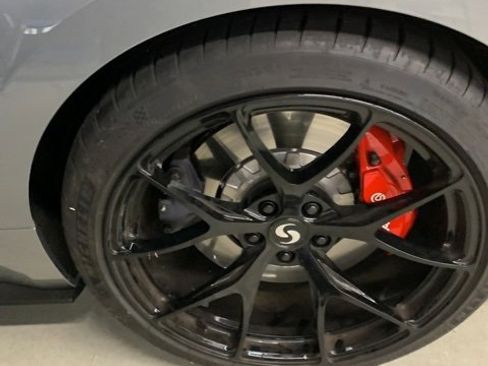 Used 2022 Ford Mustang Shelby GT500 w/ Technology Package image 11