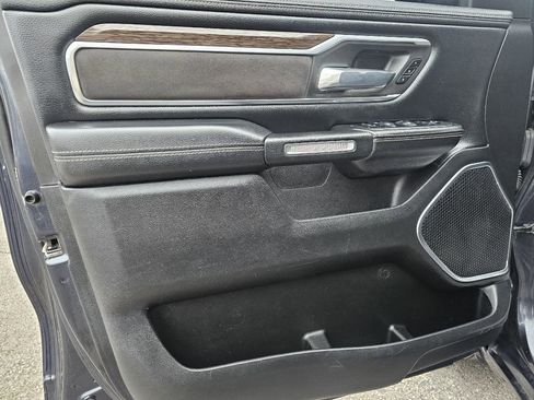 Used 2019 RAM 1500 Laramie image 16