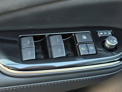 New 2026 Toyota Crown XLE image 12