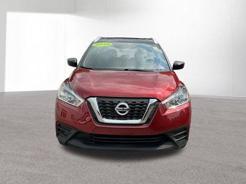 Used 2018 Nissan Kicks SV FWD image 8
