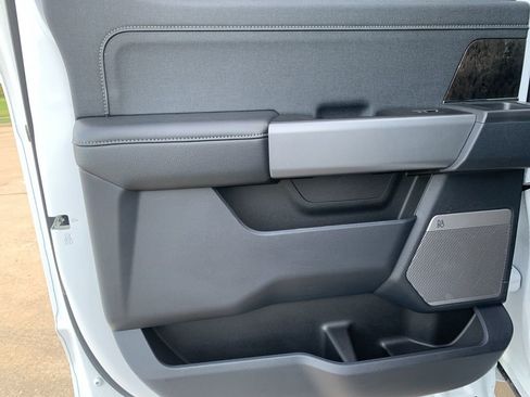 Used 2024 Ford F250 Lariat w/ Chrome Package image 12