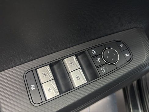 Used 2023 Mitsubishi Outlander SE image 26