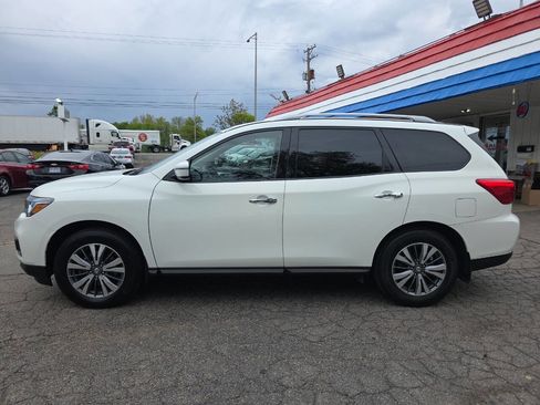 Used 2020 Nissan Pathfinder SV AWD/4WD image 3