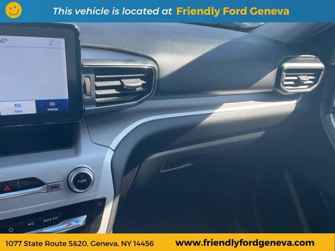 Used 2024 Ford Explorer XLT AWD/4WD image 26