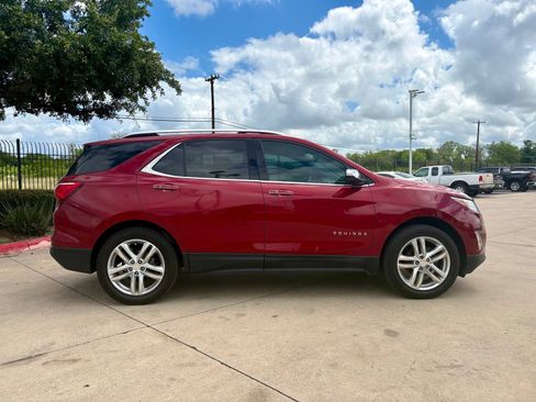 Used 2018 Chevrolet Equinox Premier AWD/4WD image 2