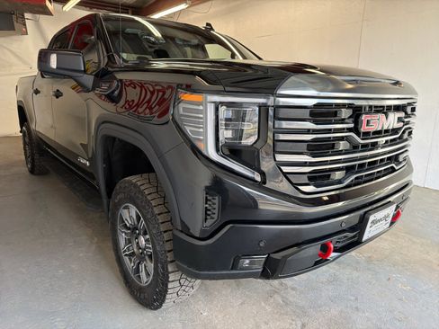 Used 2024 GMC Sierra 1500 AT4 w/ Technology Package image 4