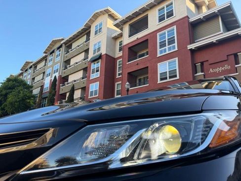 Used 2018 Toyota Camry SE FWD image 33