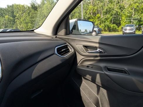 Used 2024 Chevrolet Equinox LT AWD/4WD image 31