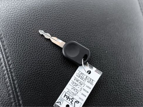 Used 2014 Ford F250 Lariat w/ Lariat Interior Package image 17