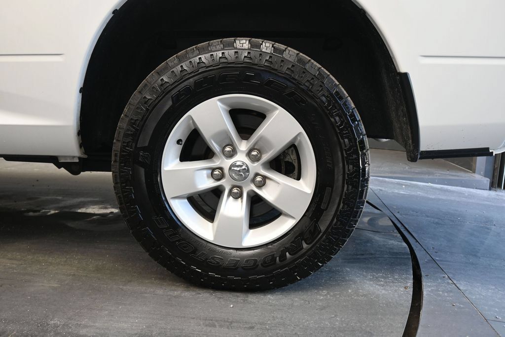 Used 2022 RAM 1500 Classic SLT w/ Electronics Group AWD/4WD image 12
