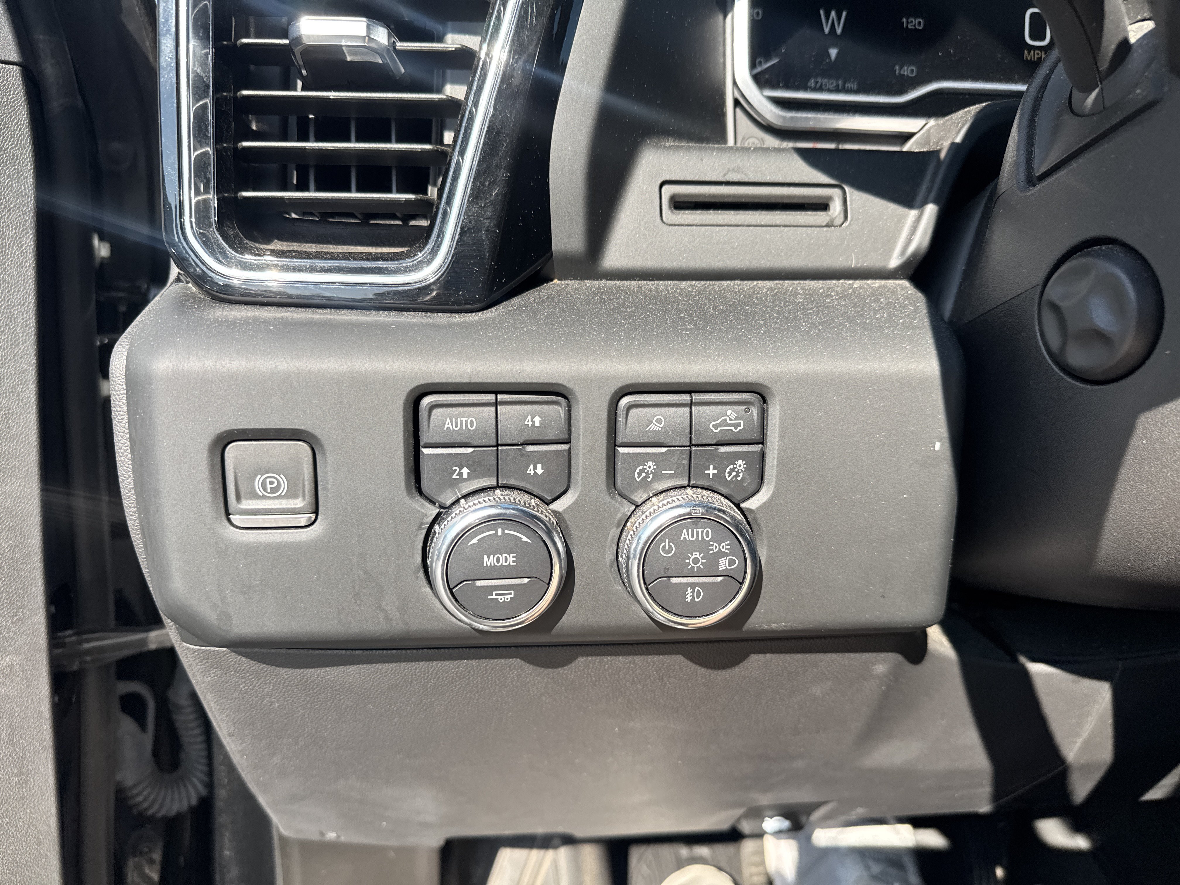 Used 2023 GMC Sierra 1500 Denali AWD/4WD image 30