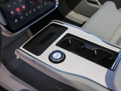 New 2025 Volvo EX90 Ultra image 21