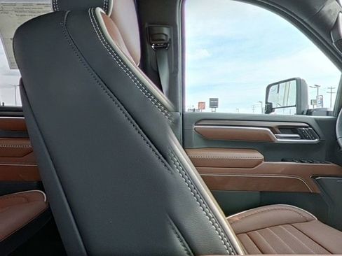 New 2026 GMC Sierra 3500 Denali Ultimate w/ LPO, Black Badging Package AWD/4WD image 29