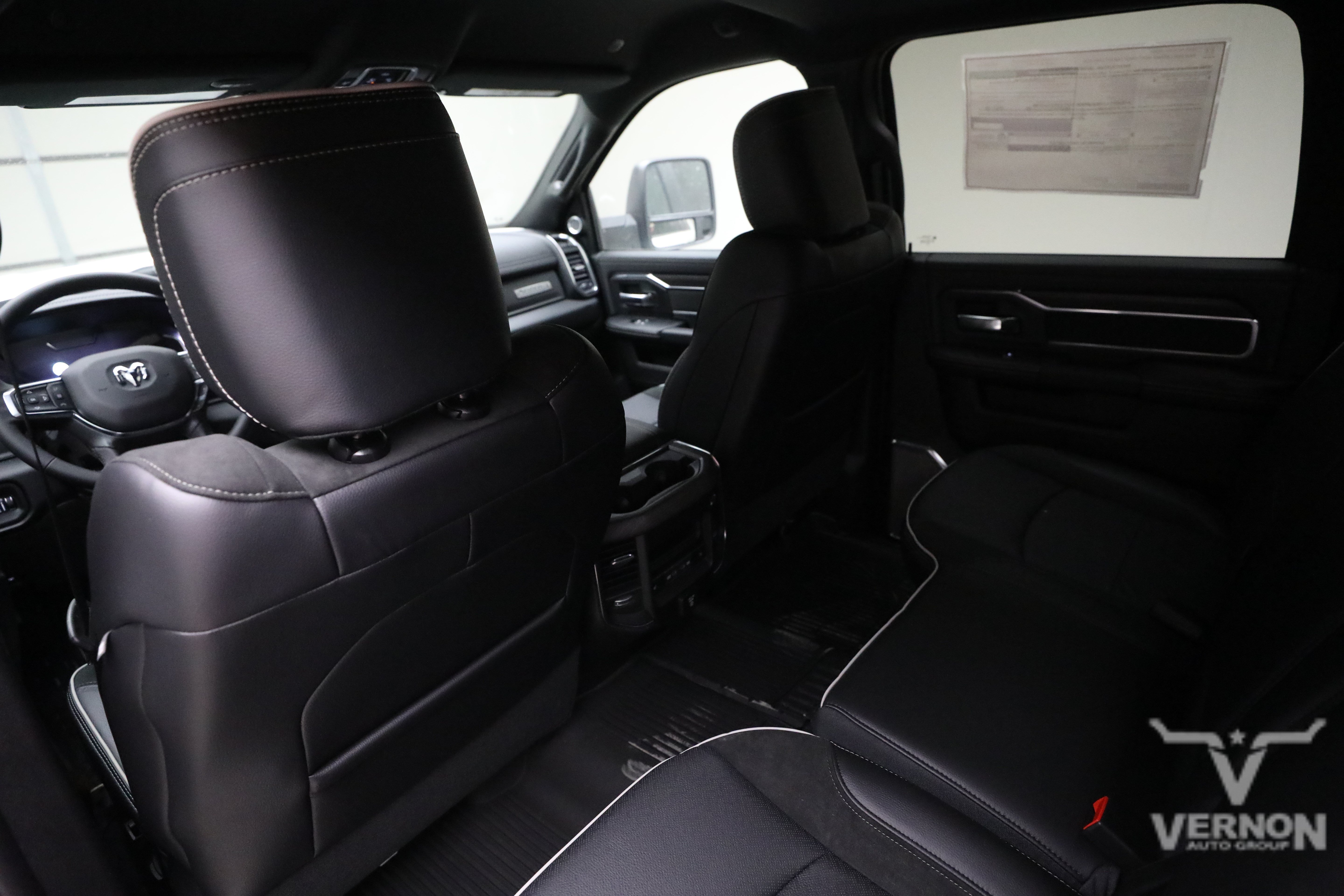 New 2026 RAM 3500 Laramie AWD/4WD image 9