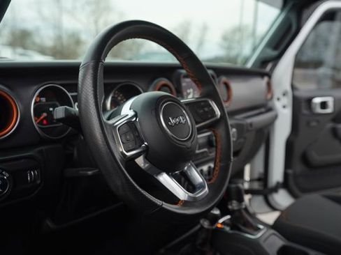 Used 2023 Jeep Gladiator Mojave w/ Trailer Tow Package image 26