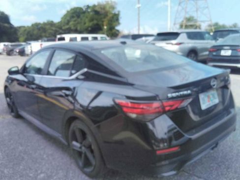 Used 2025 Nissan Sentra SR FWD image 2