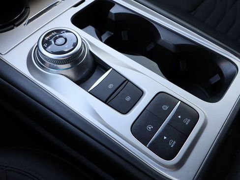 Used 2020 Ford Explorer XLT RWD image 19