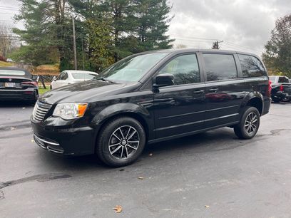 Used 2015 Dodge Grand Caravan SE