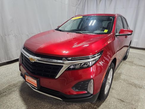 Used 2022 Chevrolet Equinox LT image 3