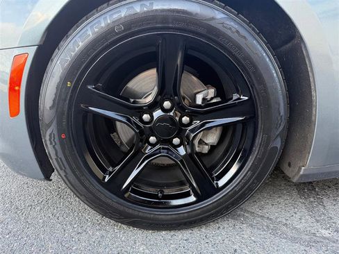 Used 2021 Chevrolet Camaro LT image 9