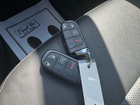 Used 2022 Jeep Compass Limited image 18