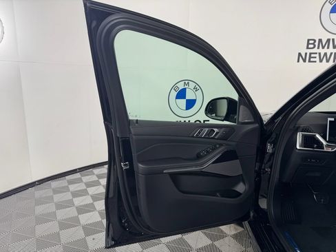 New 2026 BMW X5 xDrive40i w/ M Sport Package AWD/4WD image 16