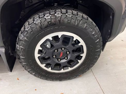 Used 2025 Toyota 4Runner TRD Off-Road Premium image 23