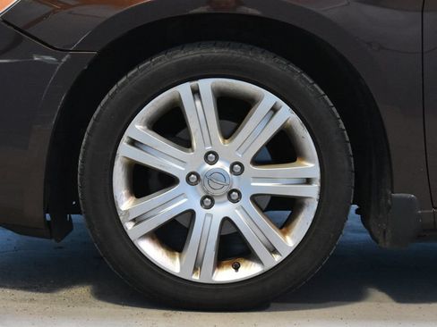 Used 2012 Chrysler 200 Touring FWD image 19