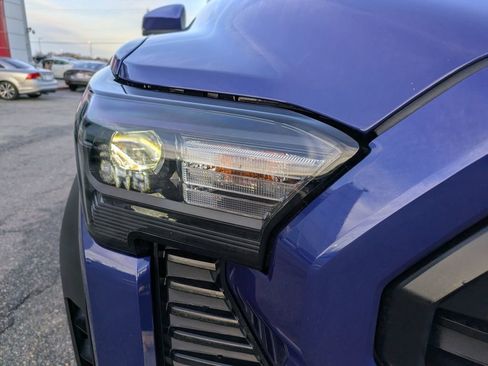 Used 2024 Toyota Tacoma TRD Off-Road w/ TRD Off Road Upgrade Package image 11