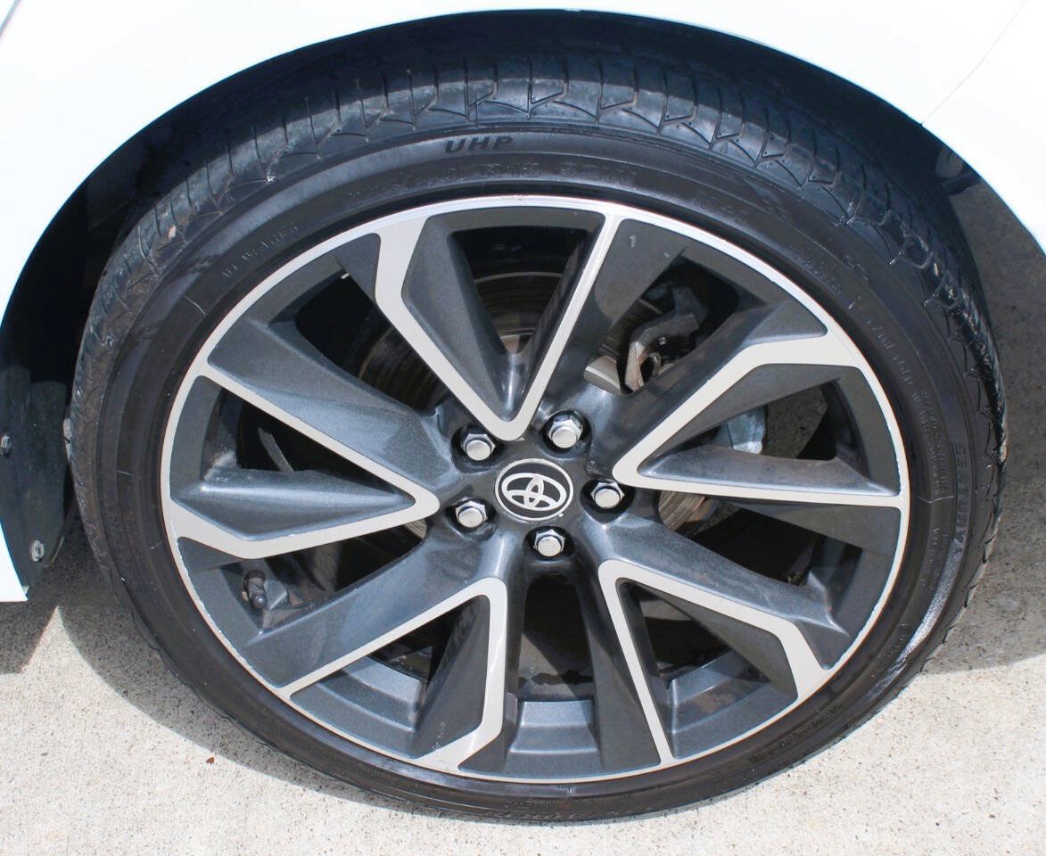 Used 2020 Toyota Corolla SE FWD image 12