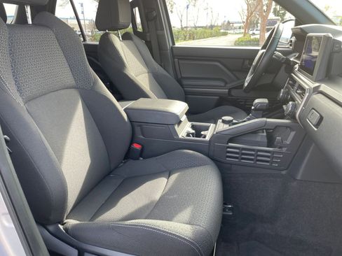 Used 2025 Toyota 4Runner SR5 image 35