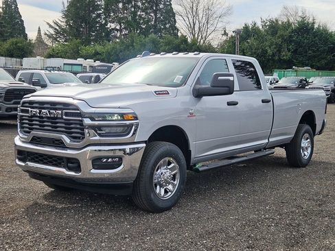 New 2026 RAM 2500 Tradesman AWD/4WD image 3