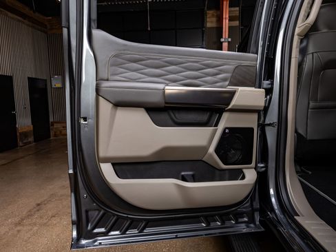 Used 2026 Ford F450 Platinum w/ Platinum Plus Package image 37